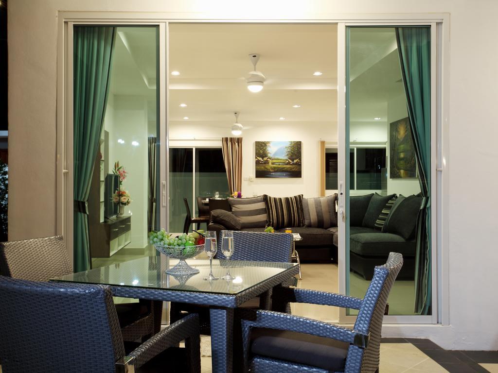 Kata Hill View Villas By Kata Sea View Villas Room photo